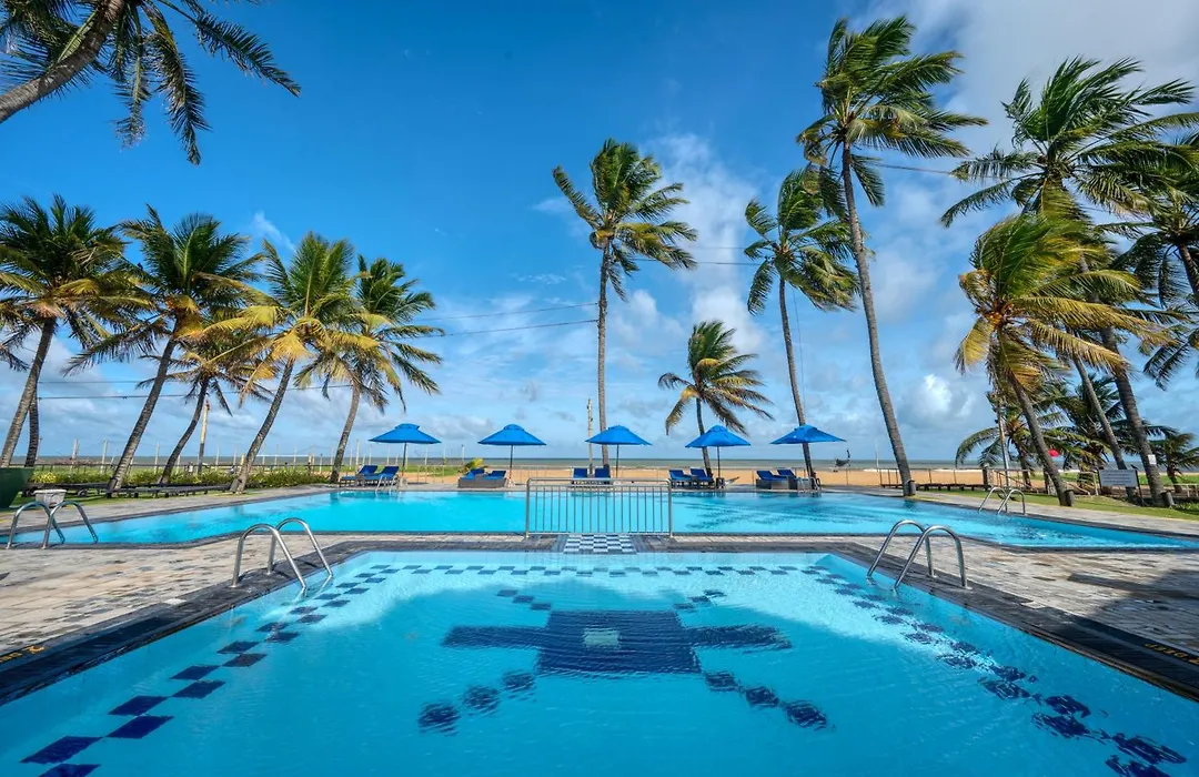 Camelot Beach Hotel-1