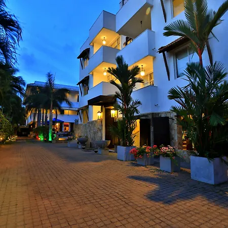 St.Lachlan Hotel & Suites-3